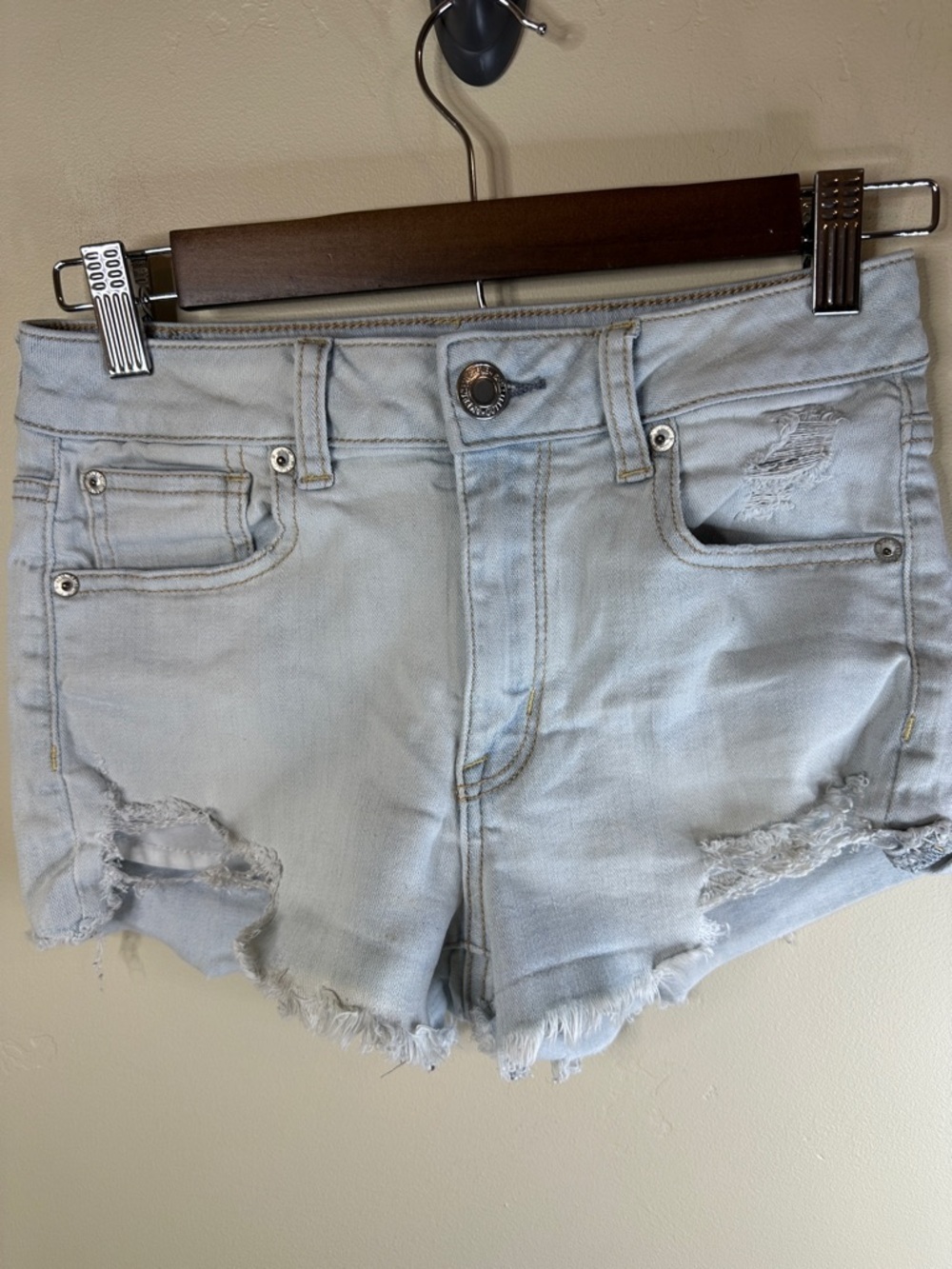 American Eagle Distressed Denim Shorts Size 4 Light Blue 2” Inseam